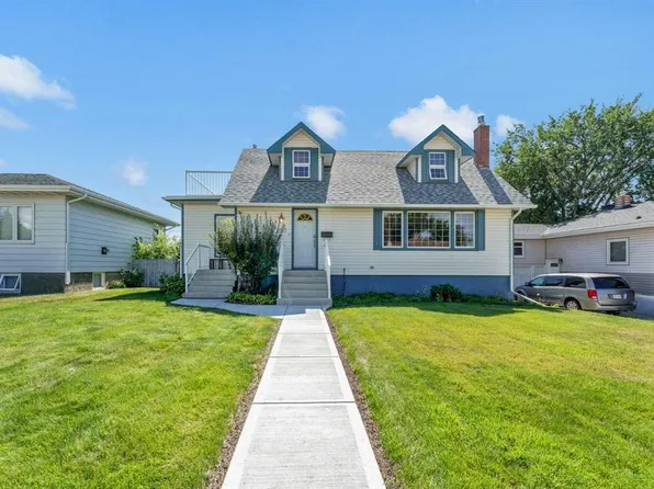 353 N 3rd St SW, Medicine Hat, AB T1A 4C7