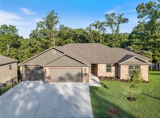 34 Brierfield Ln, Bella Vista, AR 72714