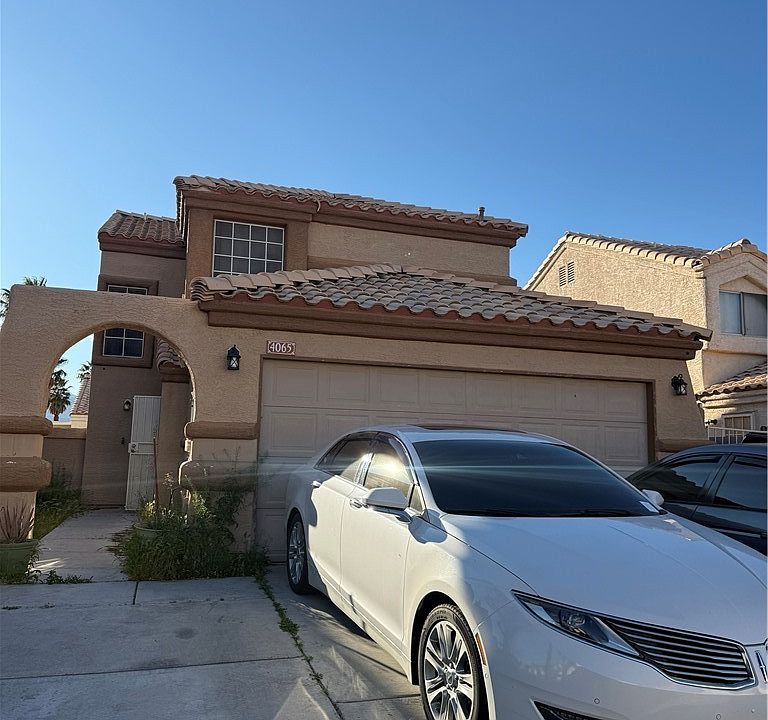 1st image of 4065 Hazelridge Dr