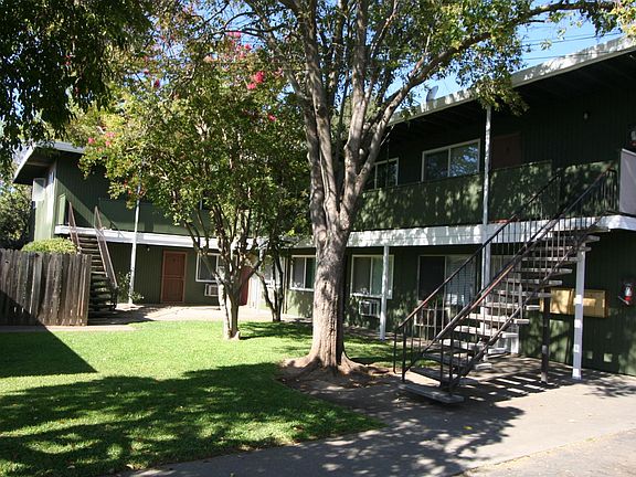 3rd image of 4214 Lotus Ave APT 6
