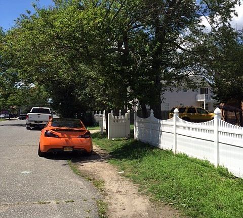 Exterior Neighborhood (street photo)