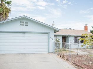 424 E Sunnyview Ct, Visalia, CA 93291