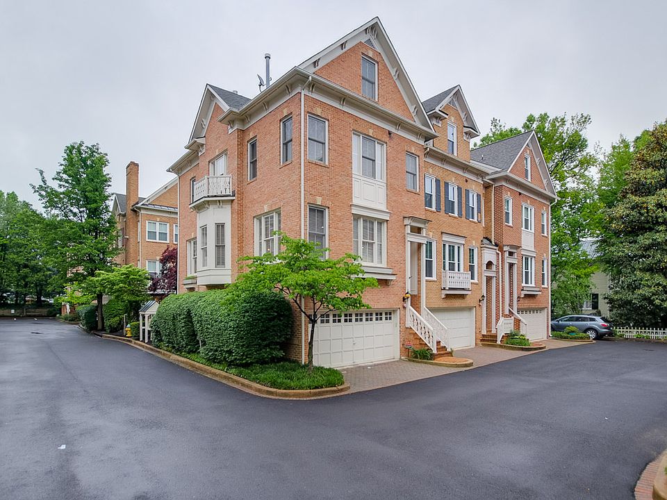 1st image of 2337 N Van Buren Ct
