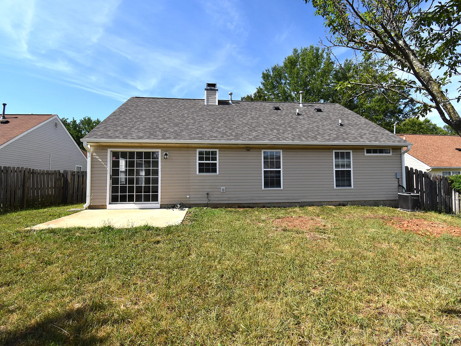 3 bed, 1312 sqft, $1,875 — Photo 2