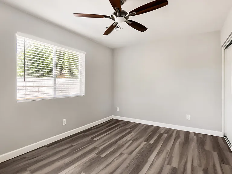 Bedroom suit 4