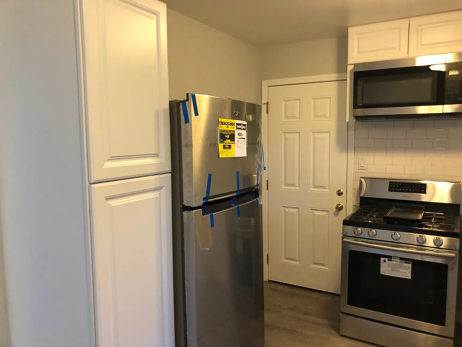 2 bed, 1000 sqft, $1,725 — Photo 2