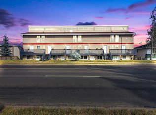 3726 W Centre St NE #11, Calgary, AB T2E2Y3