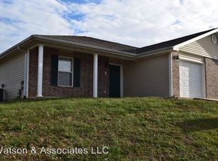 21074A Honest Ln, Saint Robert, MO 65584