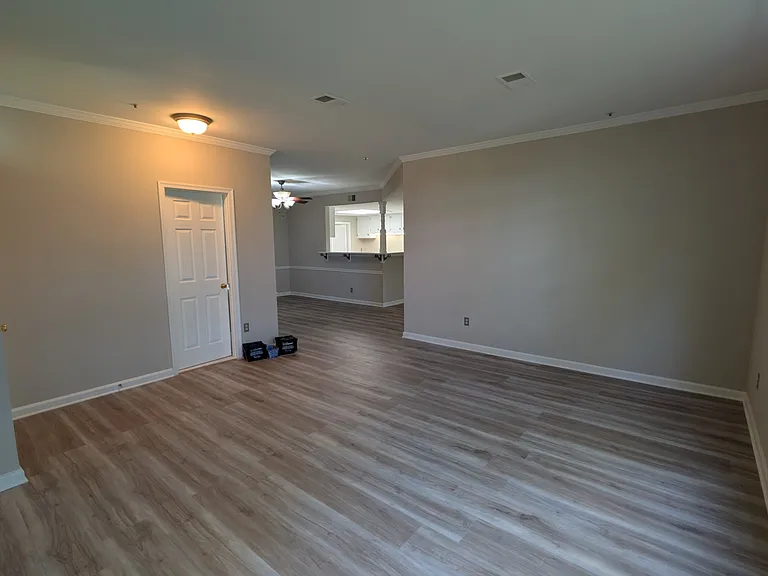 332 Overlook Dr — Photo 2