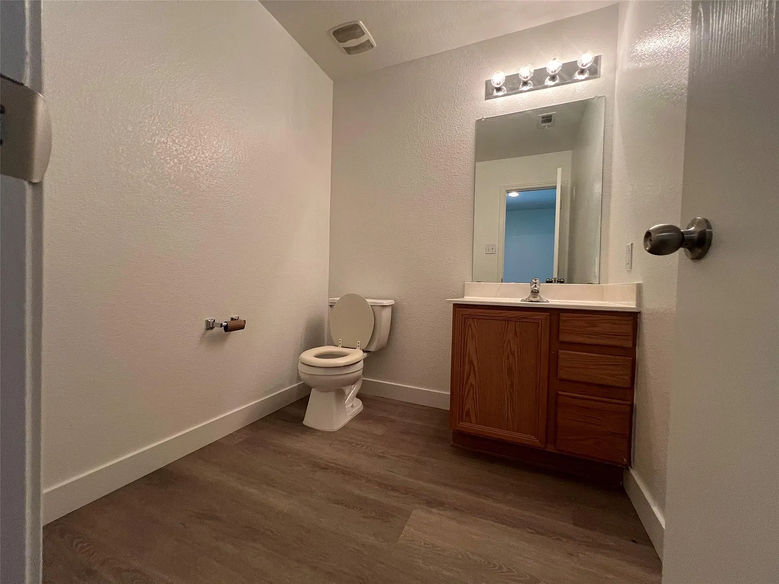 3 bed, 2.5 bath, 1798 sqft, $1,750 — Photo 3
