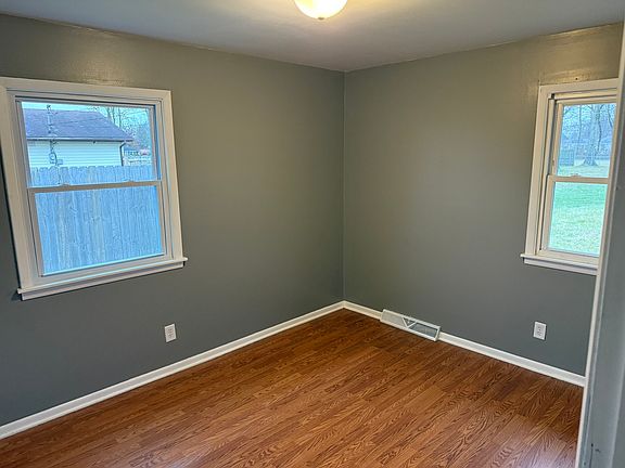 4th image of 252 Woodlane Dr