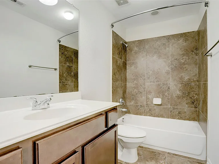 10046 Hillside Bayou Dr — Photo 20