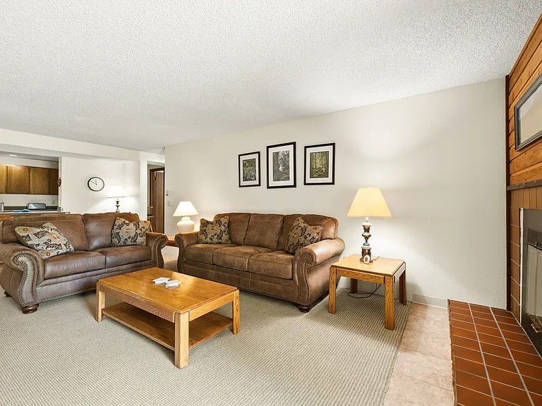 2822 Hager Ln #2B — Photo 4