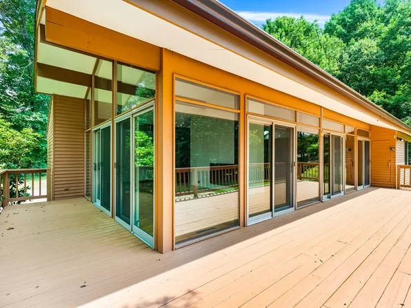 20 Old Orchard Ln, Boxboro, MA 01719