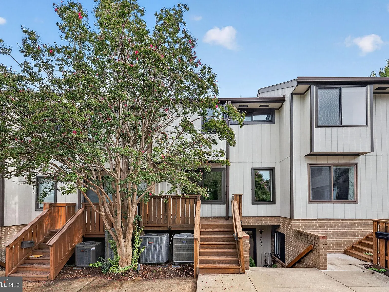 The Westerlies Condo — Photo 2