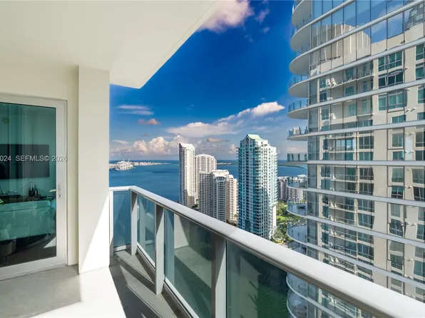 300 S Biscayne Blvd #T-3504, Miami, FL 33131