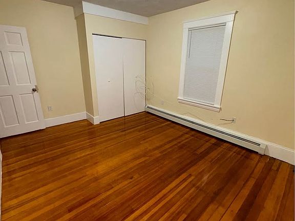 5th image of 49 Boxford St