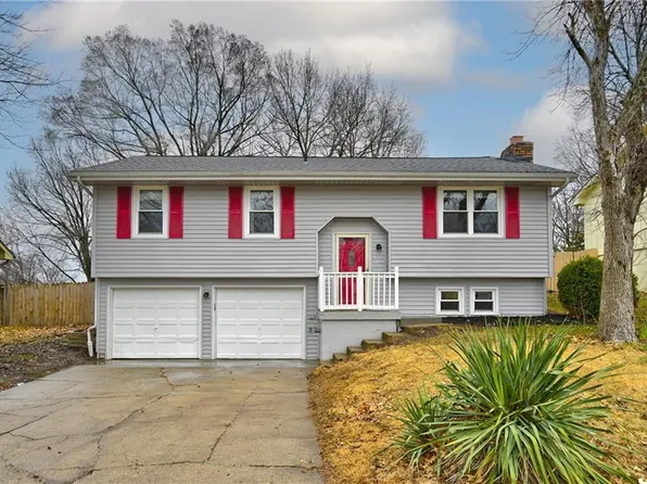 9847 N Holmes St, Kansas City, MO 64155