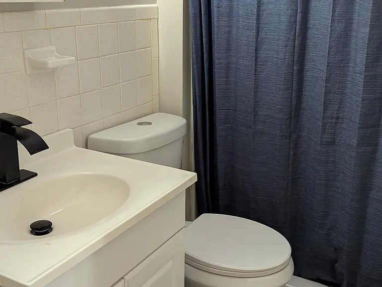 Master private bath