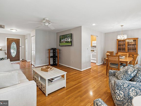 4th image of 4406 Bestor Dr