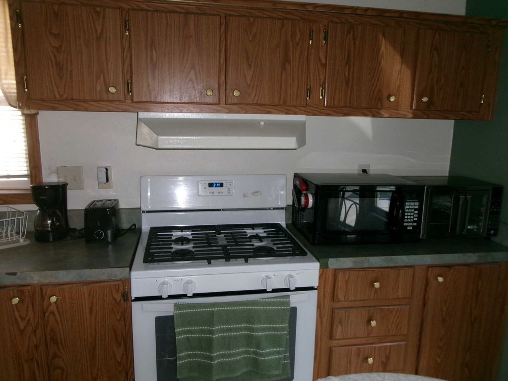 1166 Madison # 105 Ave