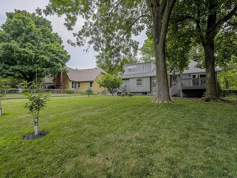 10116 Nieman Rd — Photo 19