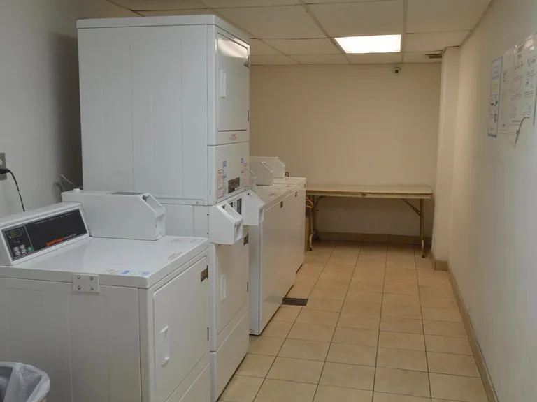 1600 W Carson St #104 — Photo 5