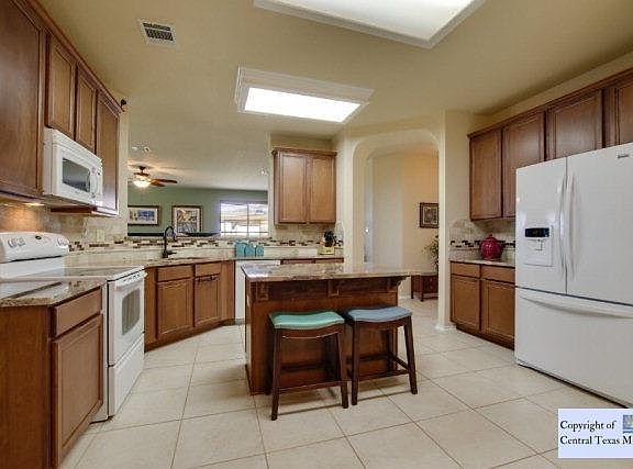 4th image of 2209 Lighthouse Dr