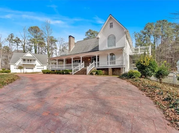 300 Mill Creek Ct, Acworth, GA 30101