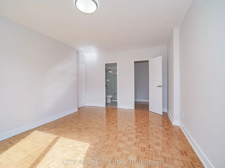 10 Shallmar Blvd #509 — Photo 11