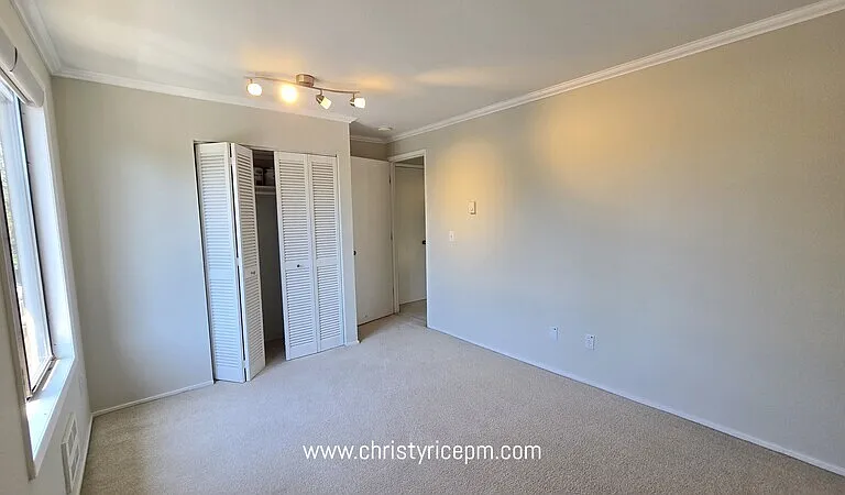 11010 NE 68th St #627 — Photo 7