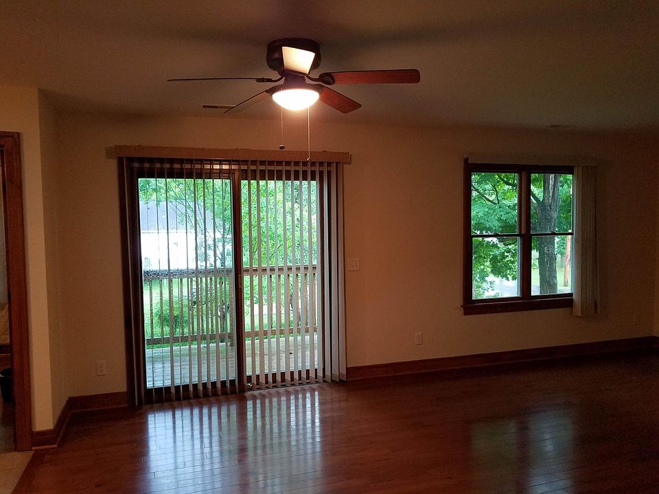 Dining area--12' x 8'