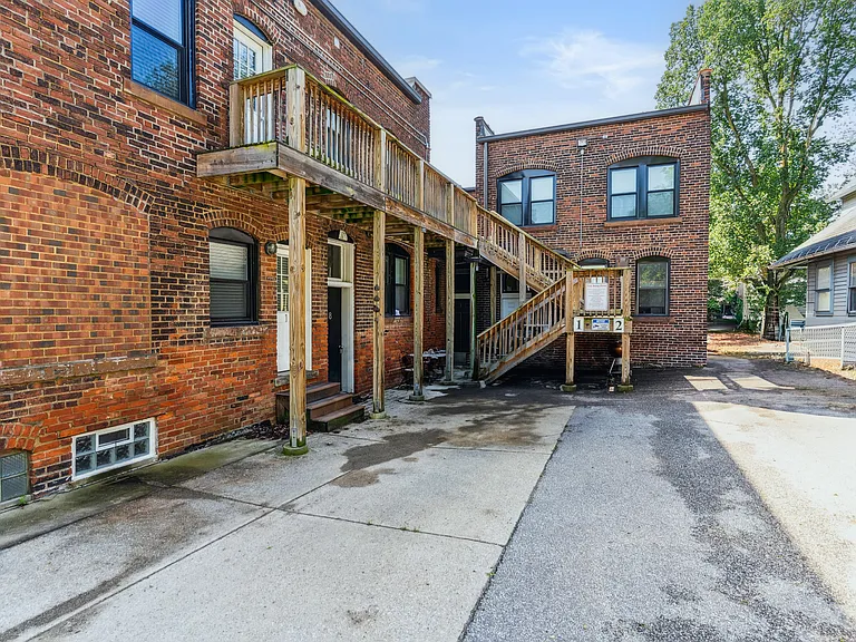 3800 Woodbine Ave #1 — Photo 17