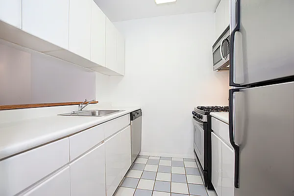 Sold by Corcoran | media 7