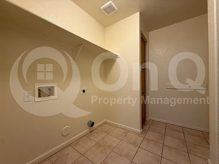 6641 E Rollins St — Photo 16