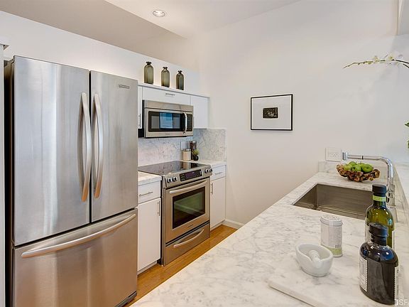 5th image of 220 Lombard St APT 221