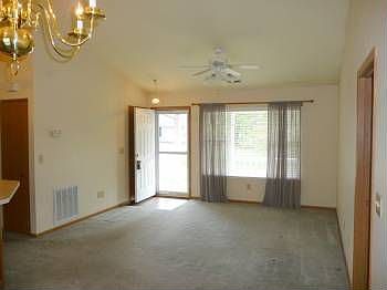 2nd image of 1281 Hillview Cir W