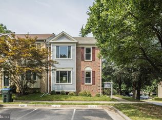 8326 Ridge Crossing Ln, Springfield, VA 22152