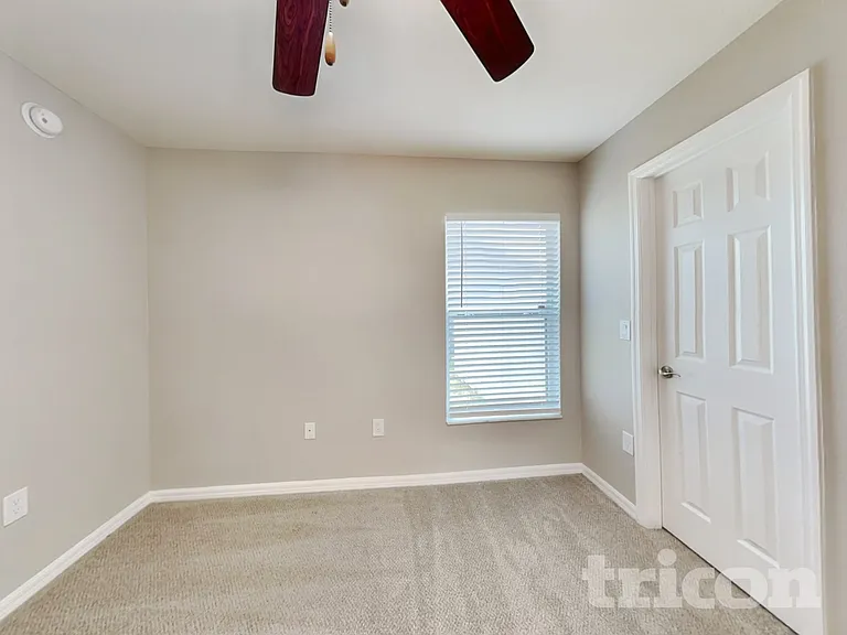 921 Kingfisher Dr — Photo 10