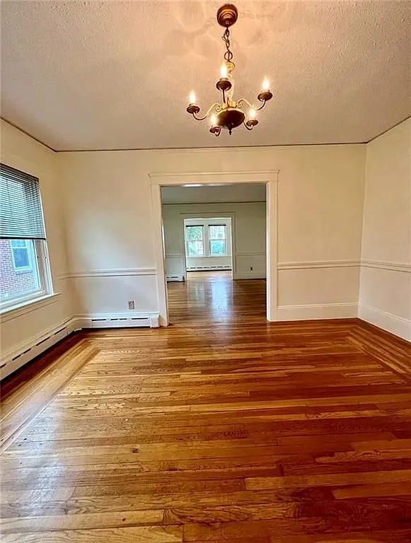 2 bed, 1.0 bath, 1450 sqft, $2,600 — Photo 3
