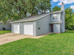 3656 SW Oak Pkwy, Topeka, KS 66614