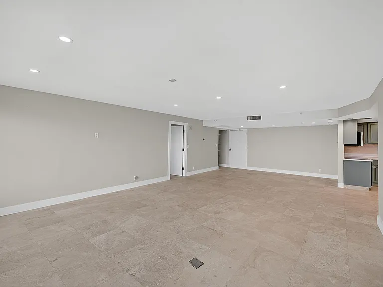 3200 Port Royale Dr N #1205 — Photo 11