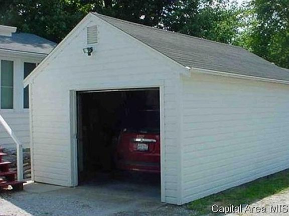 4th image of 1317 S Clay Ave