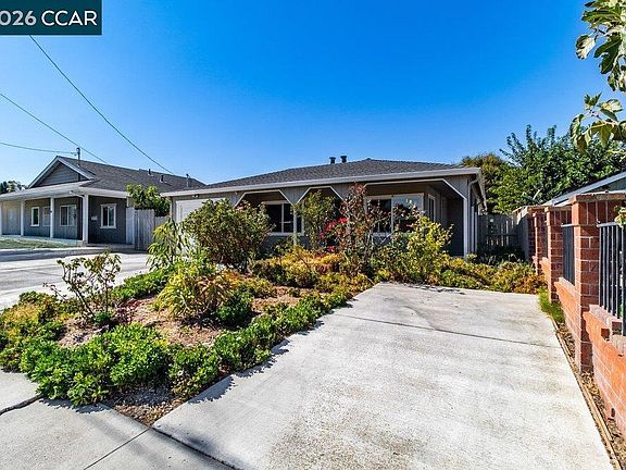 4th image of 41 Canal Dr