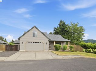 74 Sunday Dr, Creswell, OR 97426