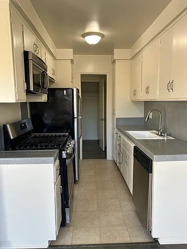 1333 S Bundy Dr #9 Photo 1