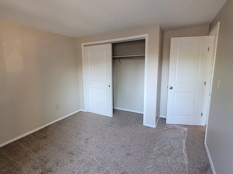 3192 Kingswood Dr — Photo 16