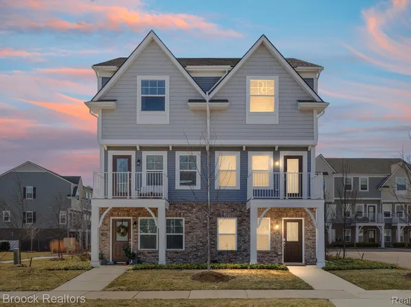 540 Parkdale Ln #72, Ferndale, MI 48220