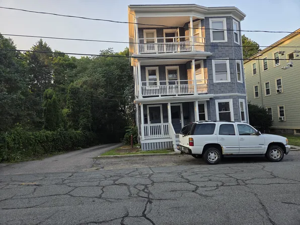 26-28 Hale St, Bridgewater, MA