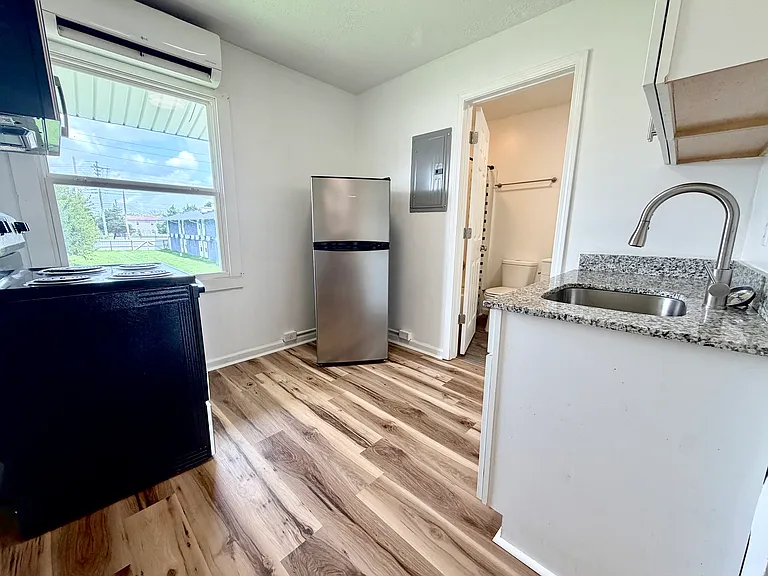 3632 Manslick Rd. — Photo 8
